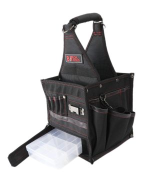 ארגונית חשמלאים SHIELD 14" של B.Tech עם אורגנייזר נשלף במבט תלת-רבעי — תיק עבודה קומפקטי בצבע שחור עם תפרי אדום ולוגו BiTech Tools אדום, ידית אחיזה עליונה מרופדת וטבעת כתף מהצד, חזית עם רצועות סיכה לסרגלים, מברגים וכלים ידניים קטנים, מגירה שקופה נשלפת מלמטה עם 12 תאים לבורגי מגע ואביזרים. מק"ט 0503821 — תיק אידיאלי לחשמלאים ולטכנאים.