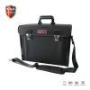 תיק מזוודה לכלי עבודה 19" SHIELD של B.Tech דגם No.15 5M.K במבט חזית — מזוודה שחורה קשיחה עם תפרי אדום, 2 אבזמי מתכת כסופים סגורים בחלק העליון, ידית אחיזה עליונה שחורה ארגונומית, רצועת כתף שחורה עם מגן כתף מרופד, לוגו BiTech Tools אדום במרכז. פינות מגורות עם מתכת לחיזוק. אייקוני Leather/Cordura/Waterproof/60-61 Metal. מק"ט 0503864 — מזוודה לעבודה עם מסגרת קשיחה מגונה.