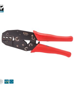 לוחץ רץ'ט ארגונומי 120KN 0501204 של B.Tech במבט צד — לוחץ נעלי כבל בגוף שחור עם ראש לחיצה משונן עם 3 תאי לחיצה צבעוניים (אדום, כחול, צהוב), ידיות אדומות מבודדות עם אחיזה ארגונומית. מתאים ללחיצת נעלי כבל מבודדות בגדלי 0.5-6 מ"מ². כושר לחיצה 120KN. מק"ט 0501204.
