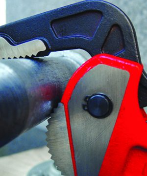 תמונת מוצר נוספת 2 של מפתח צינורת קקדו IRON B.Tech — שני מפתחות קקדו אדומים מברזל בגדלים 14