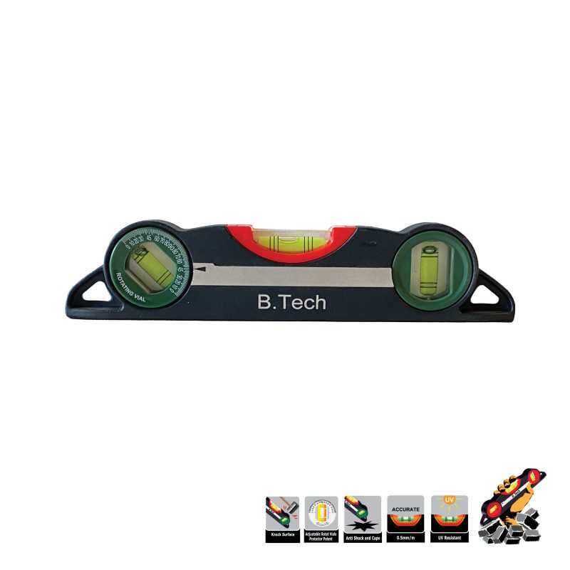 פלס טורפדו לא מגנטי סדרה 60-61 של B.Tech 23 ס"מ במבט חזית — גוף אלומיניום יצוק שחור עם פס כסוף מרכזי, שלוש עדשות זכוכית: עדשה סובבת שמאלית עם סקלת מעלות 0-90°, עדשה אופקית מרכזית בגוון אדום להפרדה, ועדשה אנכית ימנית. שתי חורי תלייה בקצוות לאחיזה. מדויק 0.5mm/m, עמיד UV ודפיקה. מק"ט 0507071.