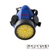 מסיכת כימיקלים חצי פנים EN143 של B.Tech — קונכייה כחולה גמישה עם רצועות שחורות, שני שסתומי נשיפה שחורים וגליל פילטר עם סבכת רשת צהובה במרכז. סמלי הוראות הרכבה (1-4) מודפסים בתחתית. מתאימה לעבודה עם צבע, פולישינג ופחמימנים. מק"ט 0505015.