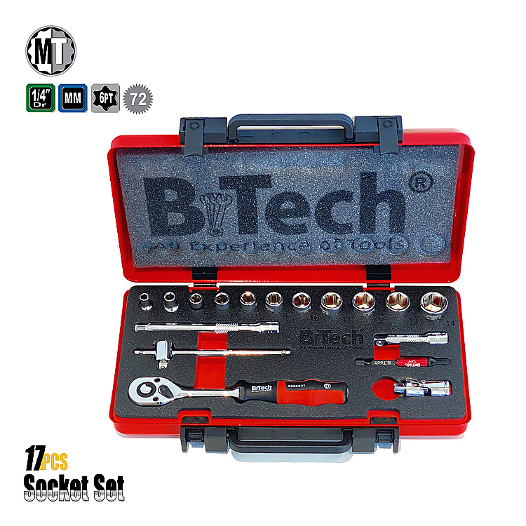 סט בוקסות 17 חלקים DR 1/4" של B.Tech סדרת MT Newton במבט חזית — מזוודת פלסטיק אדומה-שחורה עם מכסה פתוח וקצף שחור מודפס בלוגו B.Tech, שורה של כ-9 בוקסות 6PT כרום עם כיתובים באדום, ידית מחדשה אדומה-שחורה קומפקטית, מאריך ומתאם דרייב. סימונים 1/4"Dr, MM, 6PT ו-72 (72 שיני רצ'ט). מק"ט 0505522 — סט קטן של פרויקט ניוטן לאלקטרוניקה ועבודות עדינות.