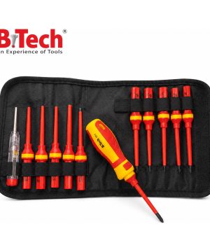 סט מברגים VDE בנרתיק 13 חלקים + טסטר של B.Tech Project 16 USA — נרתיק בד שחור פתוח עם עשרה מברגי להב מבודדים אדומים-צהובים, בודק מתח, וידית מברג SB-1 אדומה-צהובה במרכז. מבודד עד 1000V לחשמלאים מוסמכים. מק"ט 0502414.